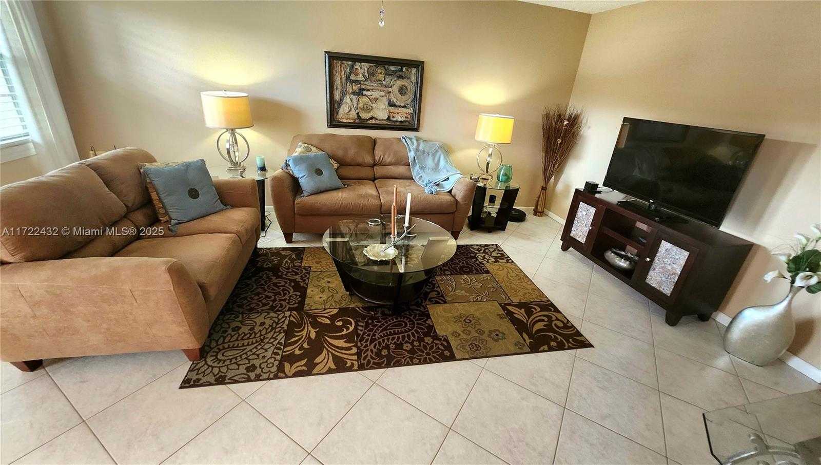 Small Image of 1076 NEWPORT Q #1076, Deerfield Beach Number 3