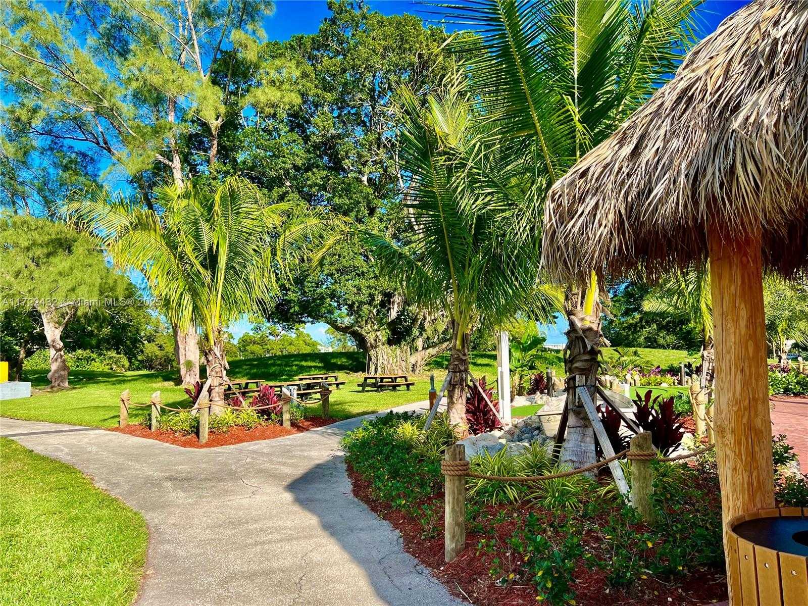 Small Image of 1076 NEWPORT Q #1076, Deerfield Beach Number 36