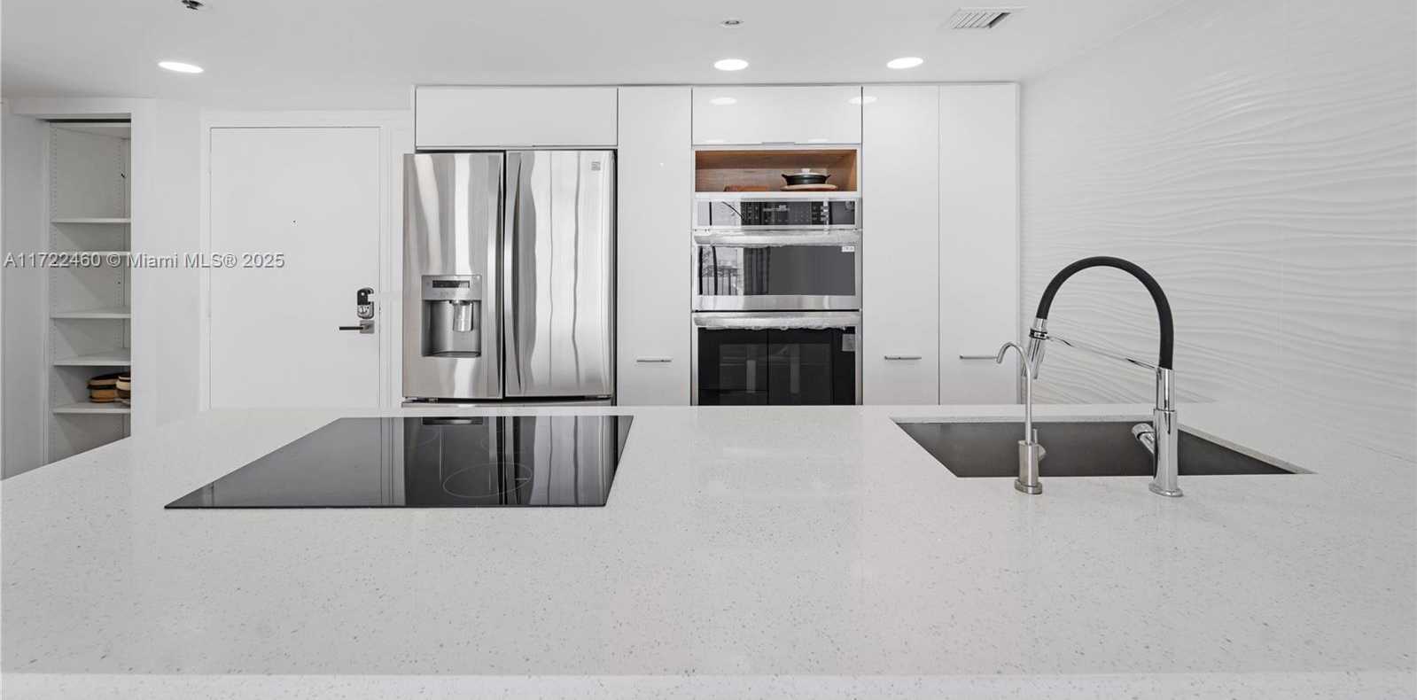 Small Image of 7601 EAST TREASURE DR #2209, North Bay Village Number 10