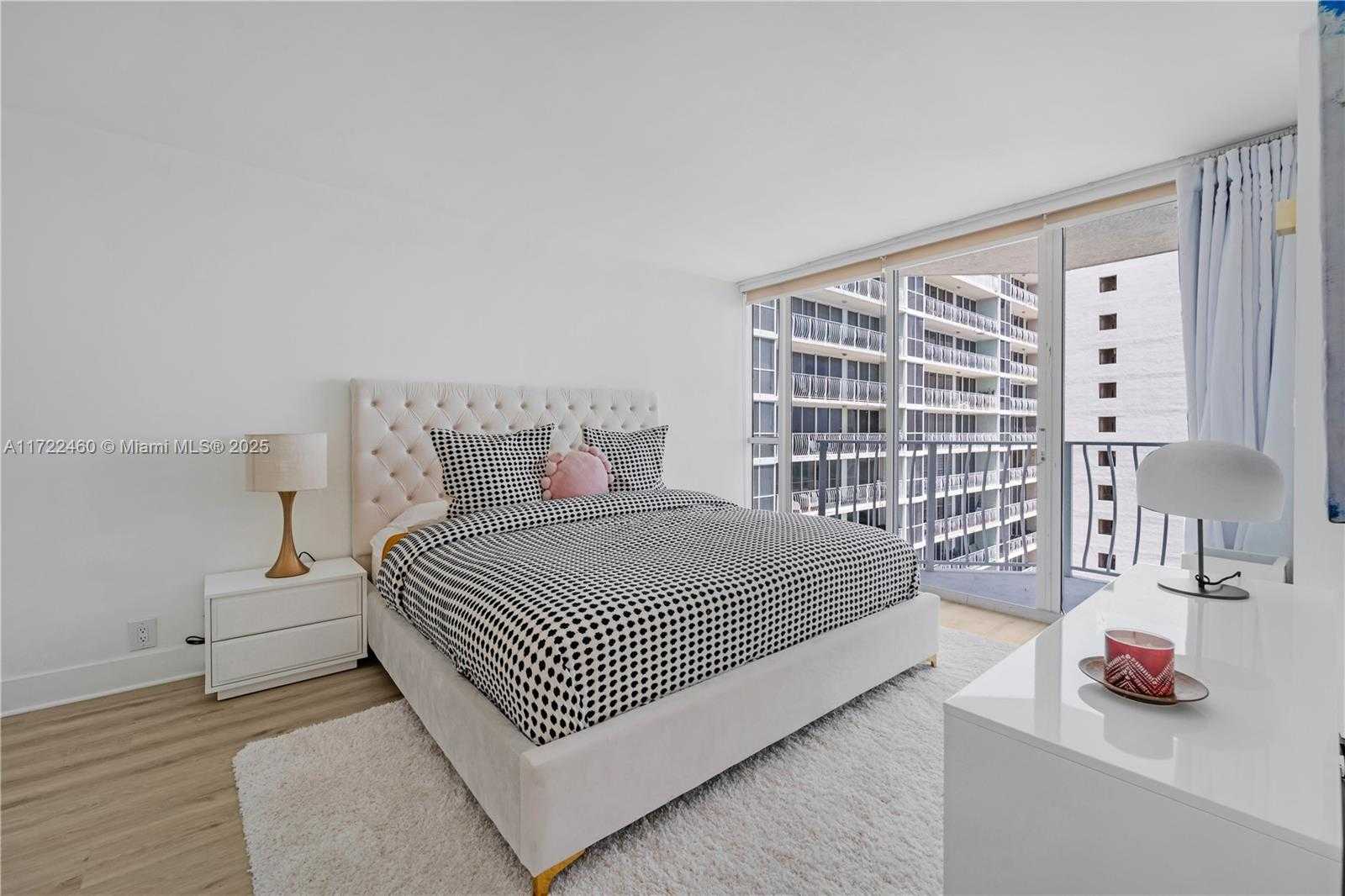 Small Image of 7601 EAST TREASURE DR #2209, North Bay Village Number 11