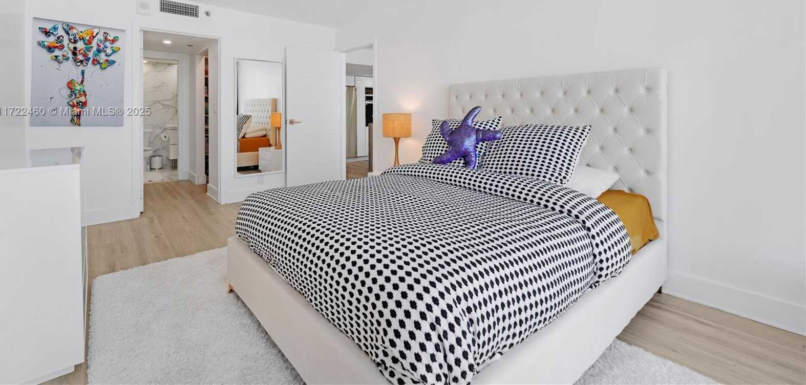 Small Image of 7601 EAST TREASURE DR #2209, North Bay Village Number 20