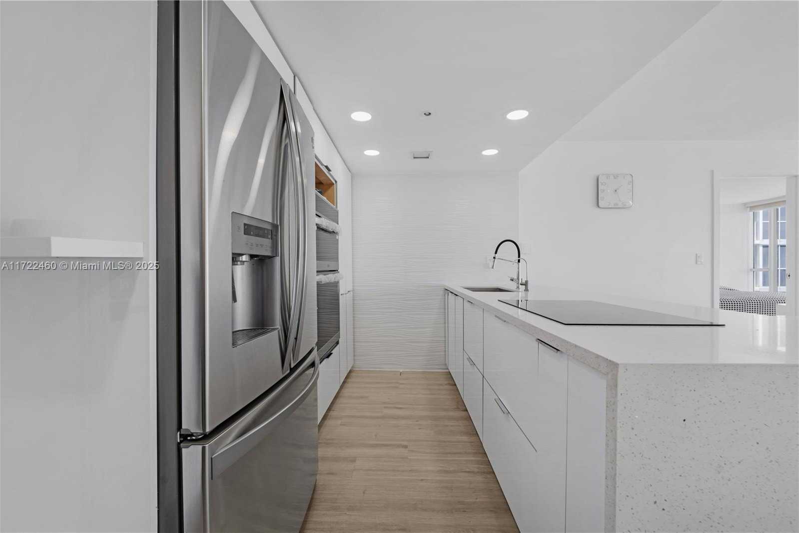 Small Image of 7601 EAST TREASURE DR #2209, North Bay Village Number 4