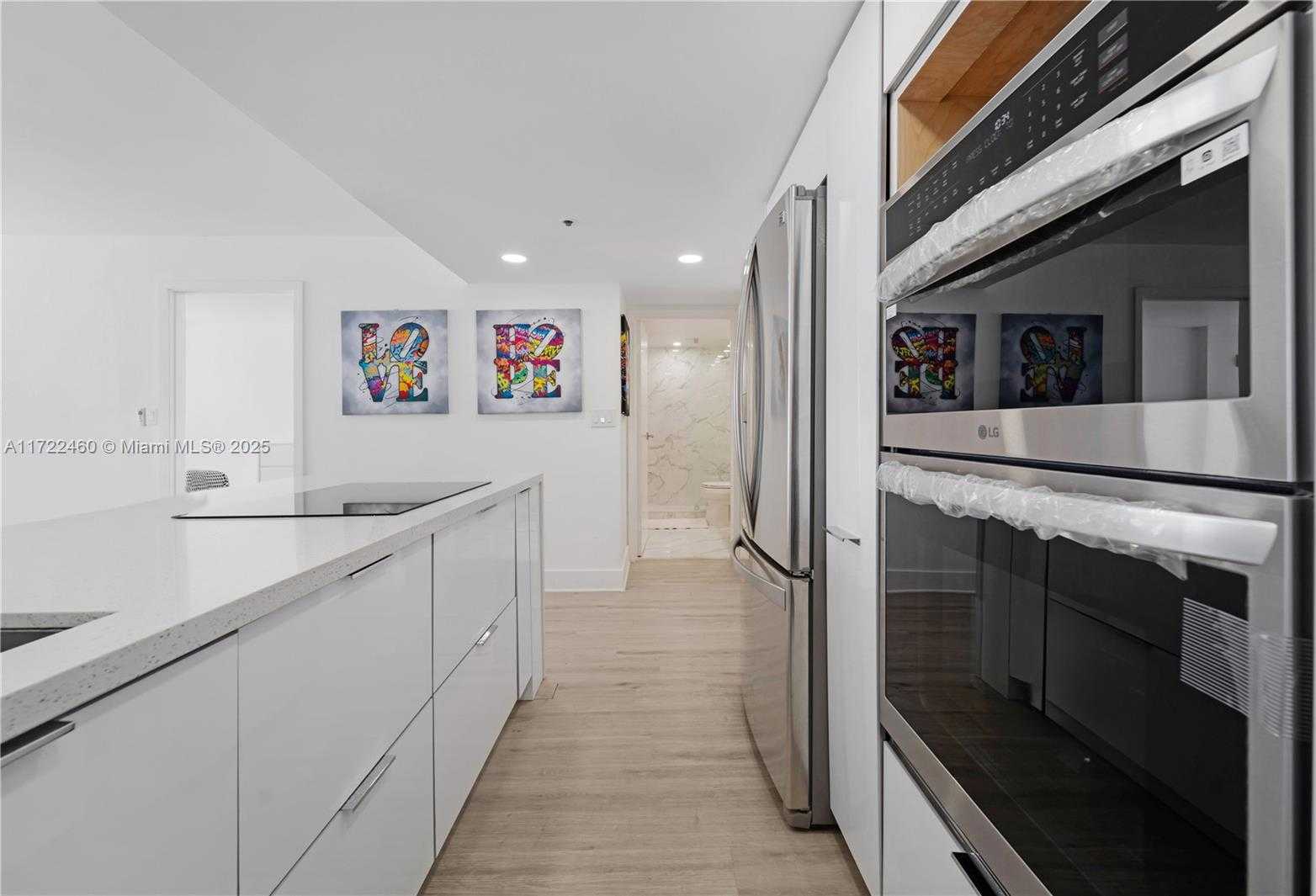 Small Image of 7601 EAST TREASURE DR #2209, North Bay Village Number 6