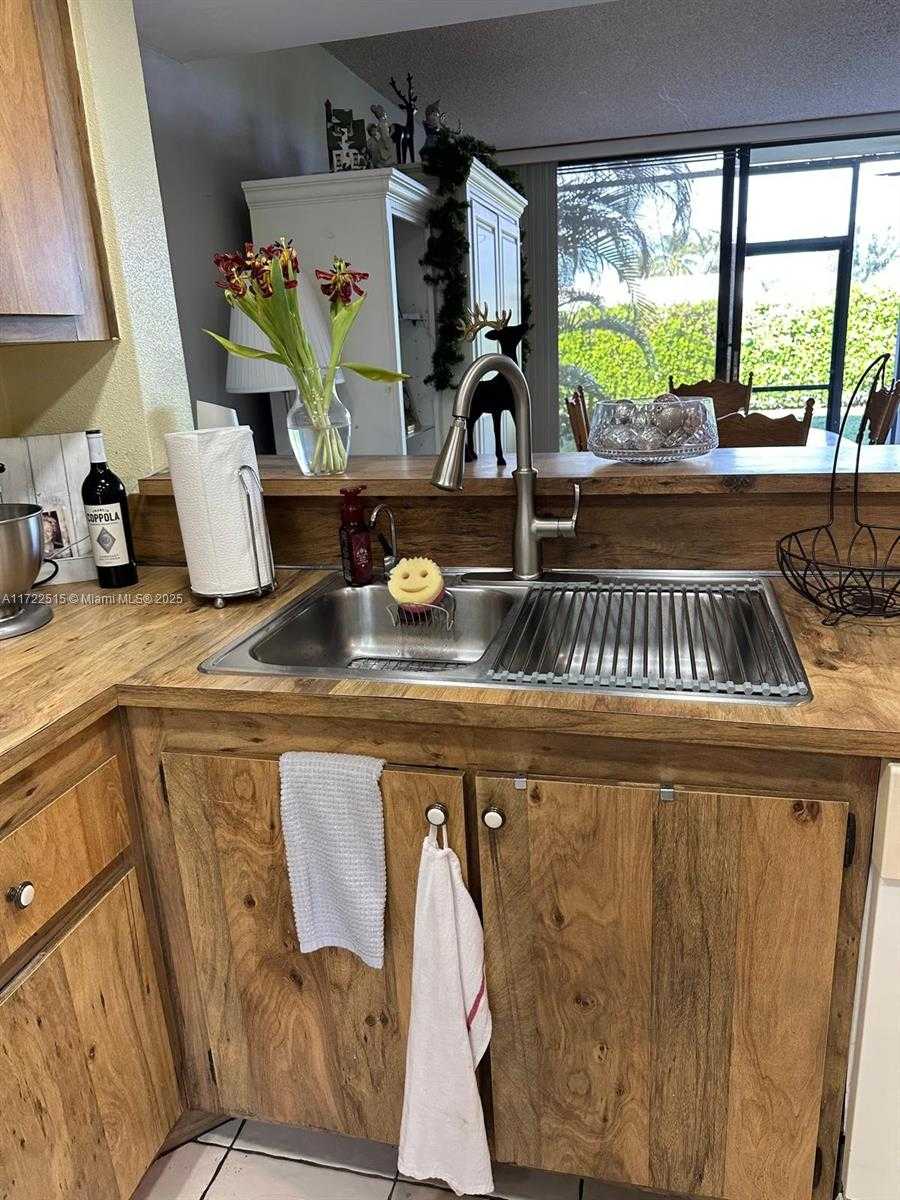 Small Image of 2801 SOUTH WEST 87TH AVE #1005, Davie Number 15