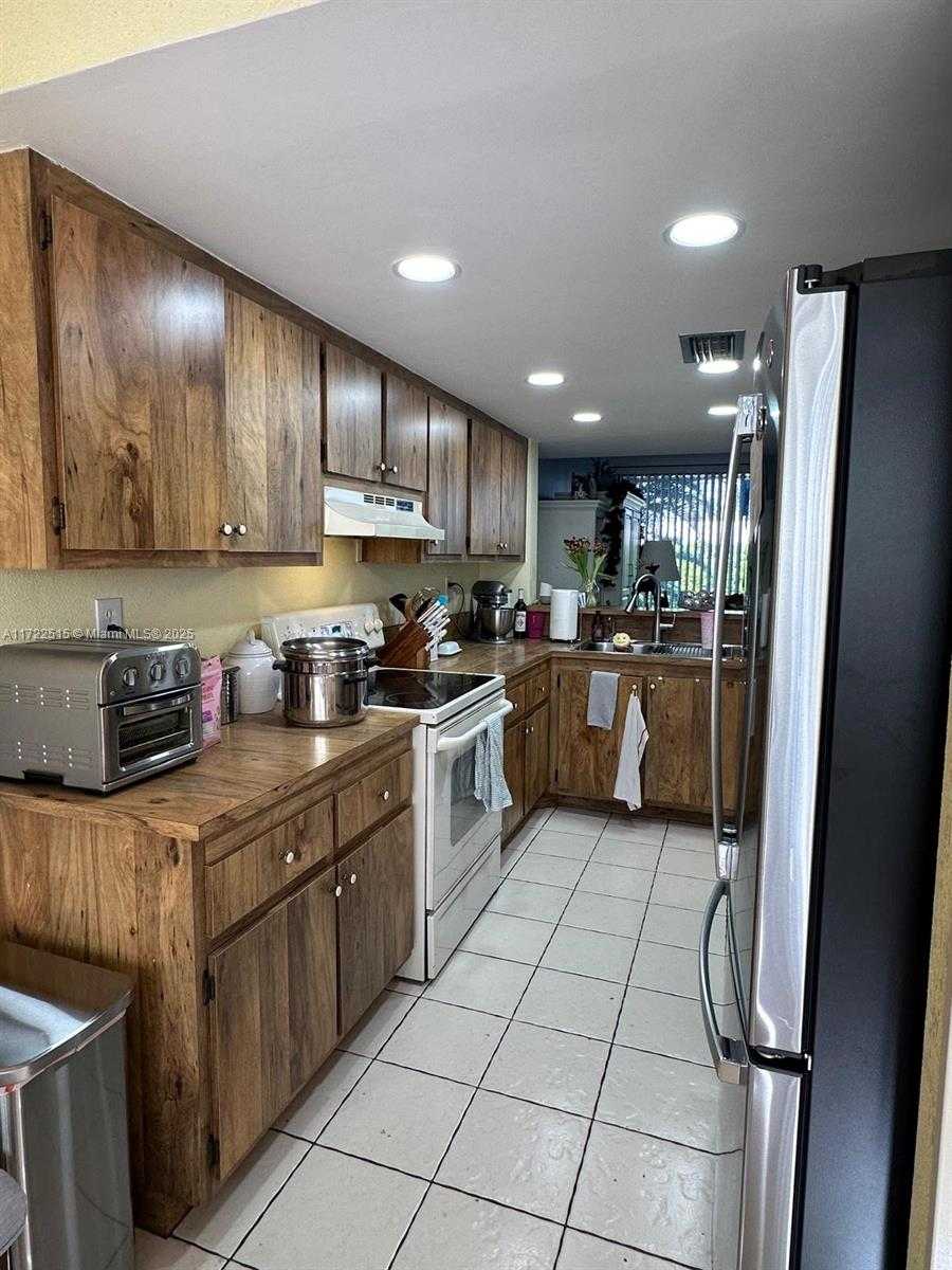 Small Image of 2801 SOUTH WEST 87TH AVE #1005, Davie Number 16