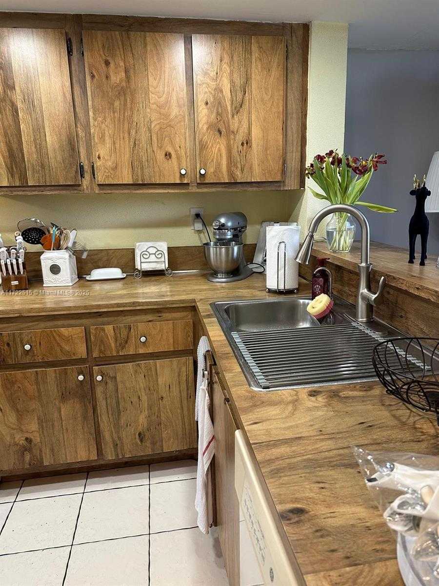 Small Image of 2801 SOUTH WEST 87TH AVE #1005, Davie Number 17