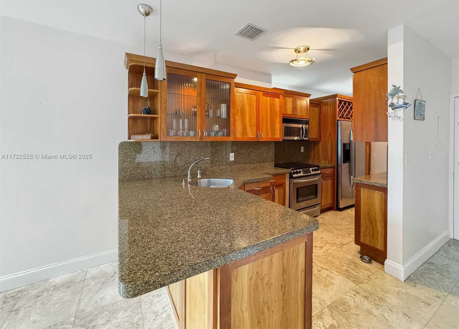 Small Image of 2899 COLLINS AVE #PH F, Miami Beach Number 11