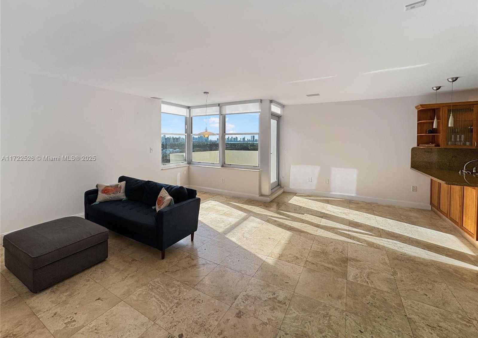 Small Image of 2899 COLLINS AVE #PH F, Miami Beach Number 17