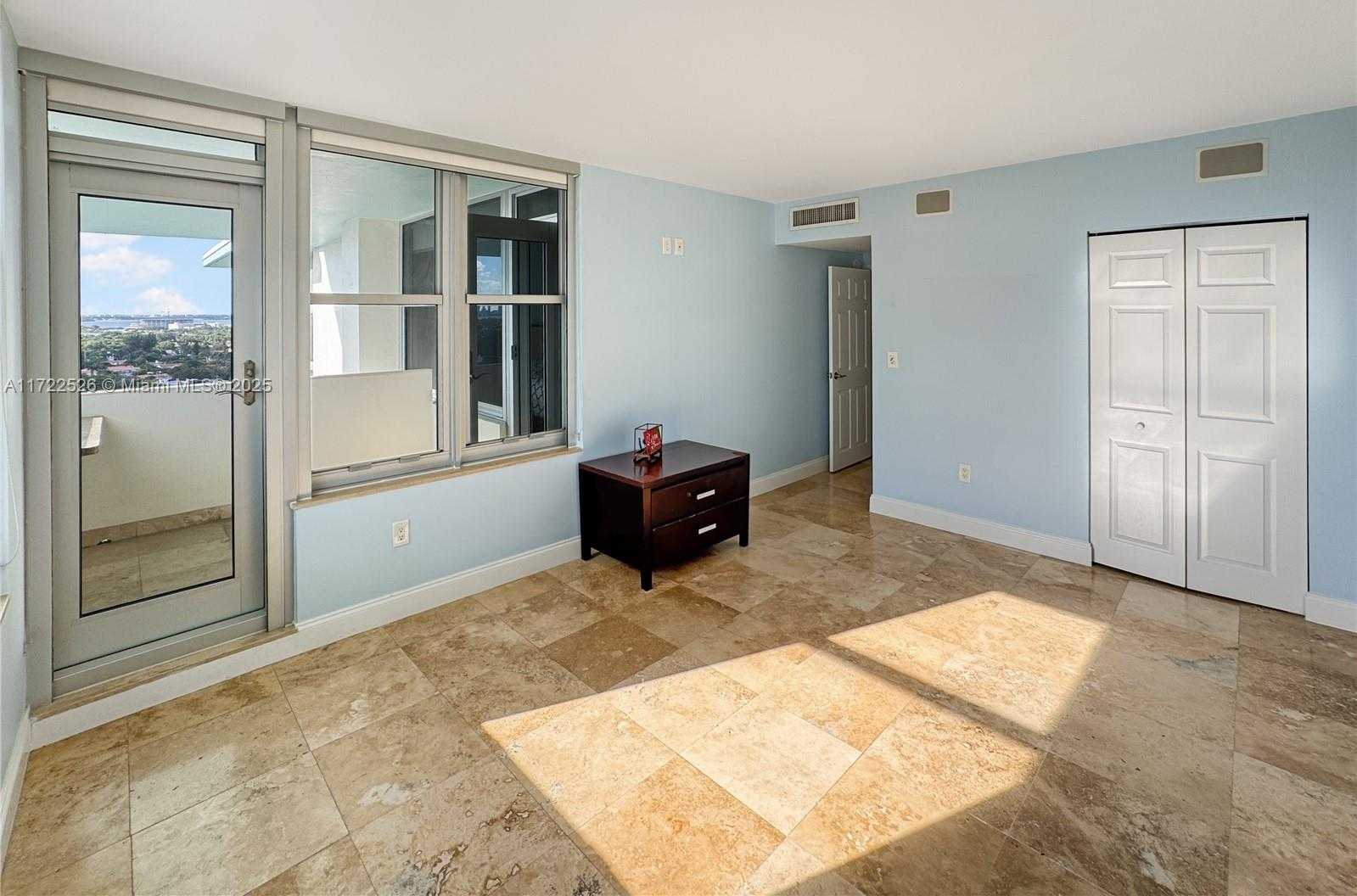 Small Image of 2899 COLLINS AVE #PH F, Miami Beach Number 19