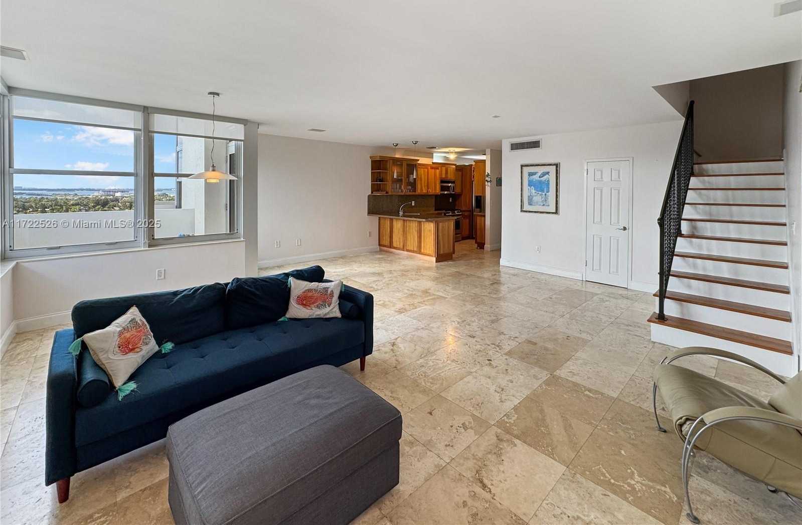 Small Image of 2899 COLLINS AVE #PH F, Miami Beach Number 31