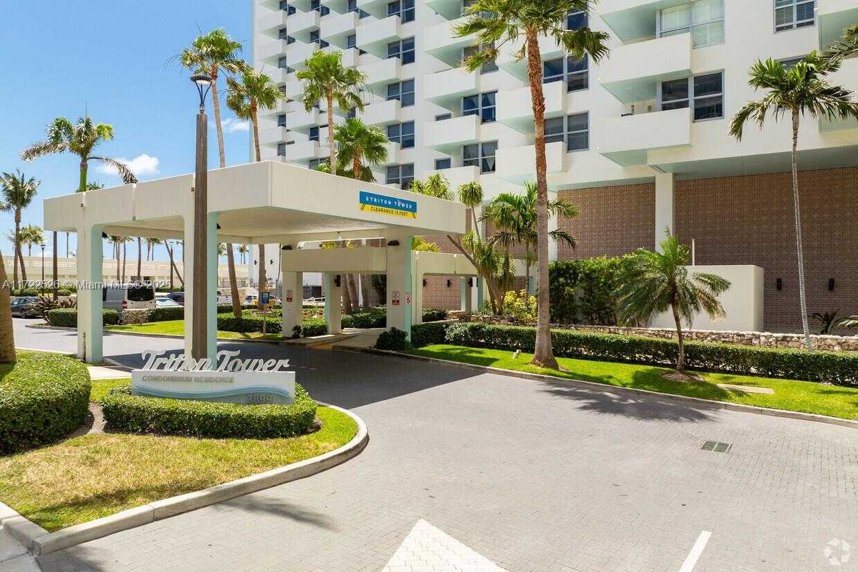 Small Image of 2899 COLLINS AVE #PH F, Miami Beach Number 35