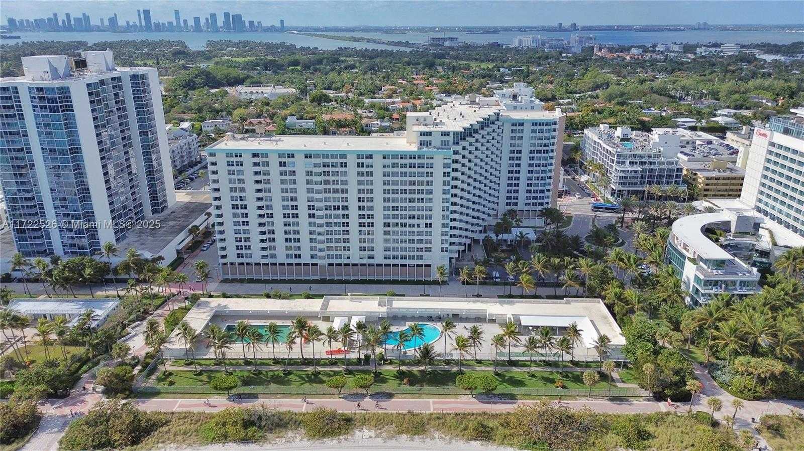 Small Image of 2899 COLLINS AVE #PH F, Miami Beach Number 4