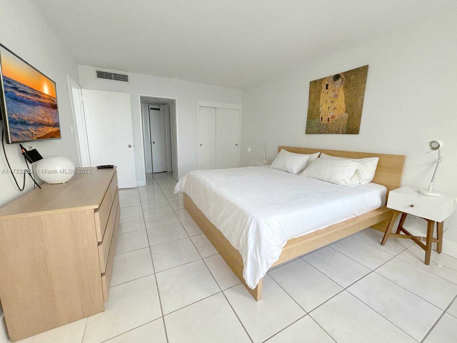 Small Image of 5151 COLLINS AVE #926, Miami Beach Number 8