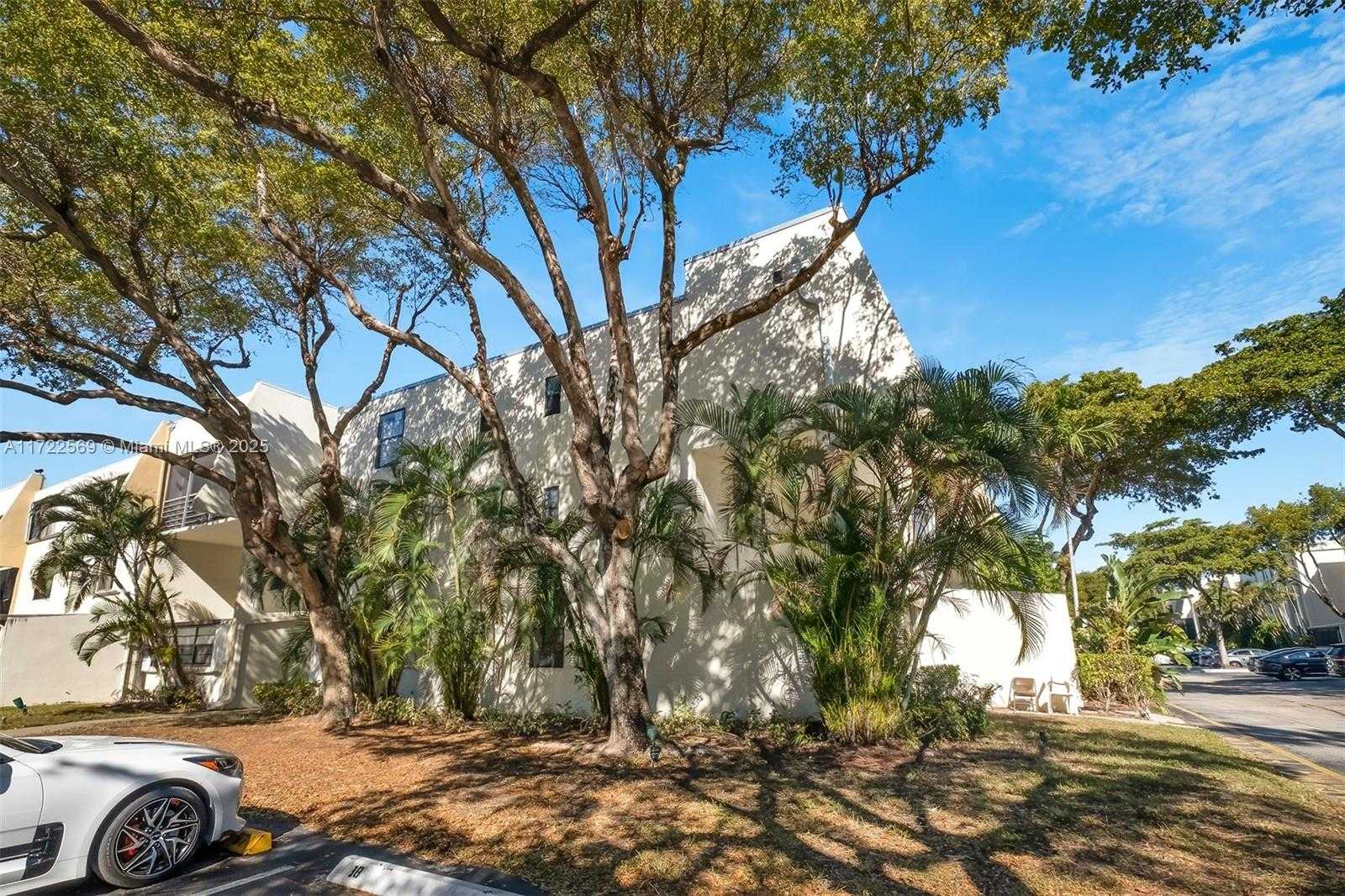 Small Image of 20291 NORTH EAST 30TH AVE #108, Aventura Number 32