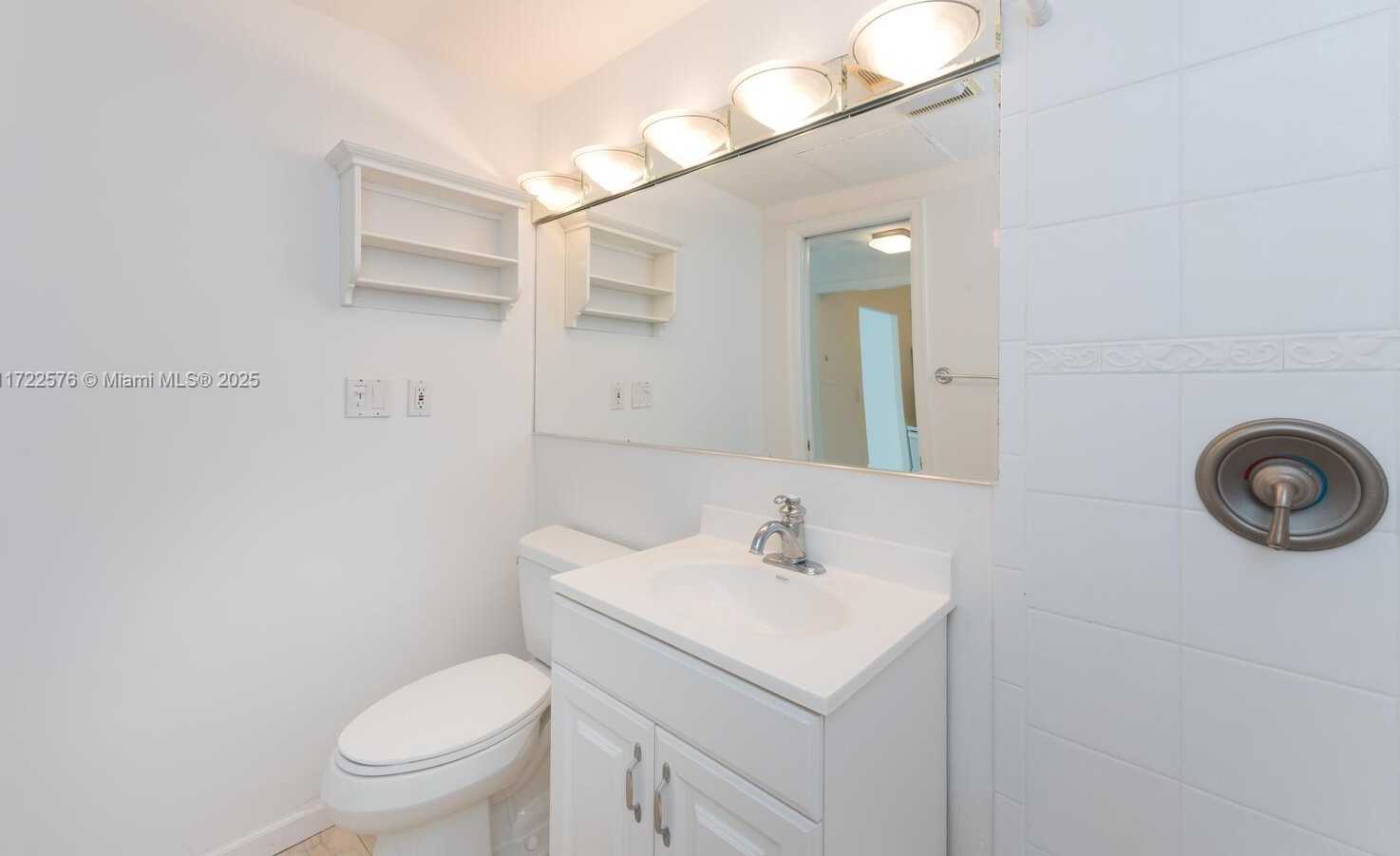 Small Image of 1408 BRICKELL BAY DR #1116, Miami Number 10