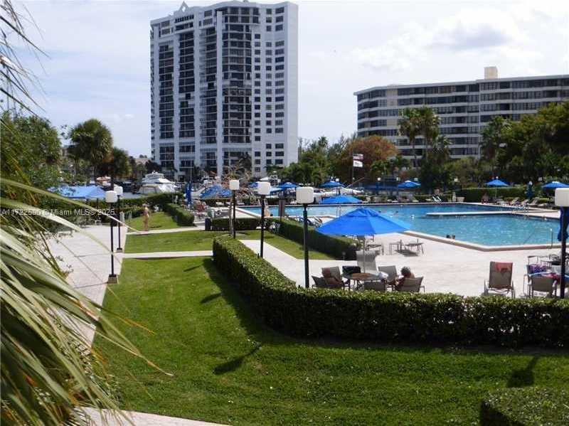Small Image of 2500 PARKVIEW DR #1410, Hallandale Beach Number 31