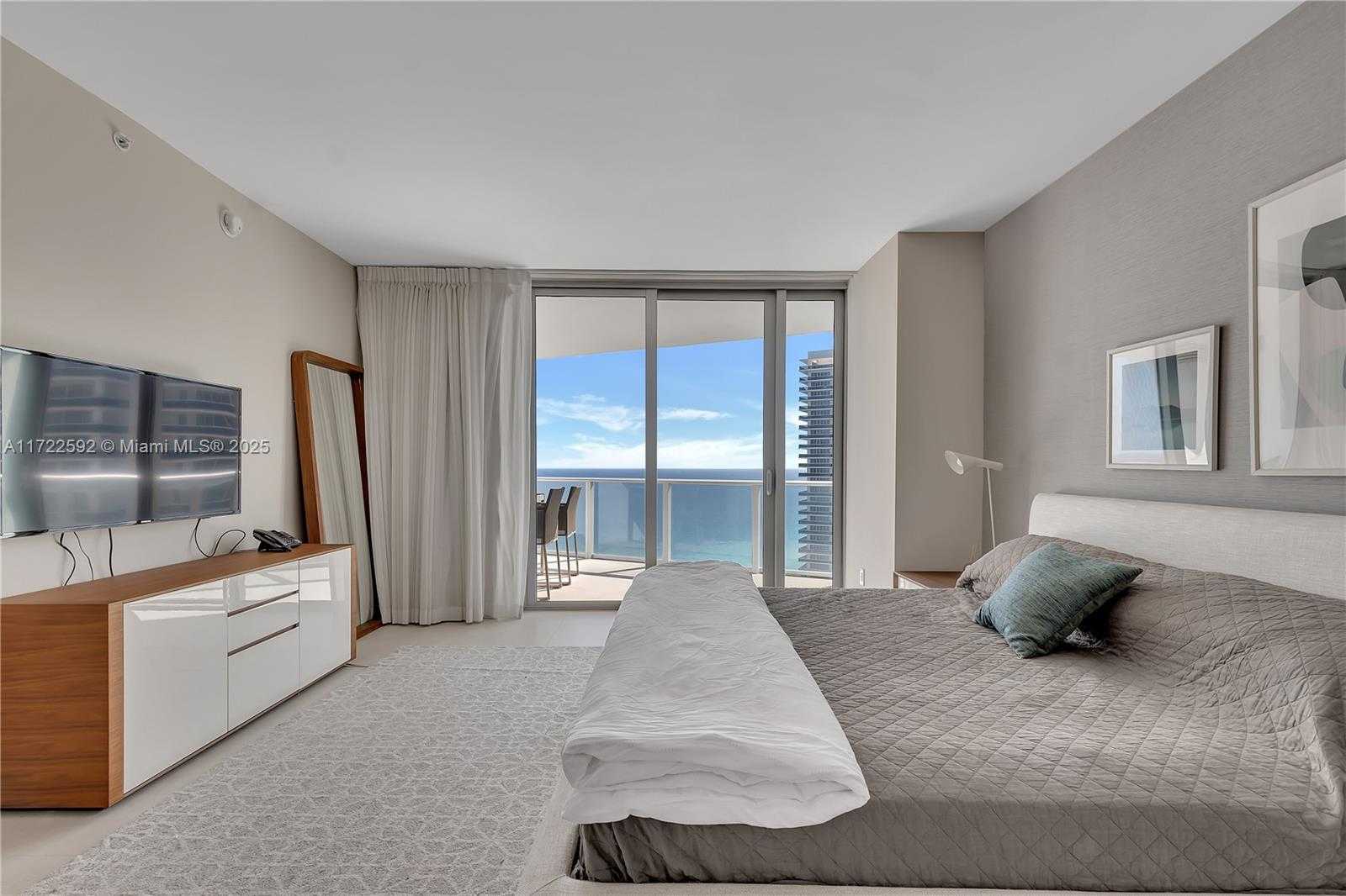Small Image of 4111 SOUTH OCEAN DR #3601, Hollywood Number 12