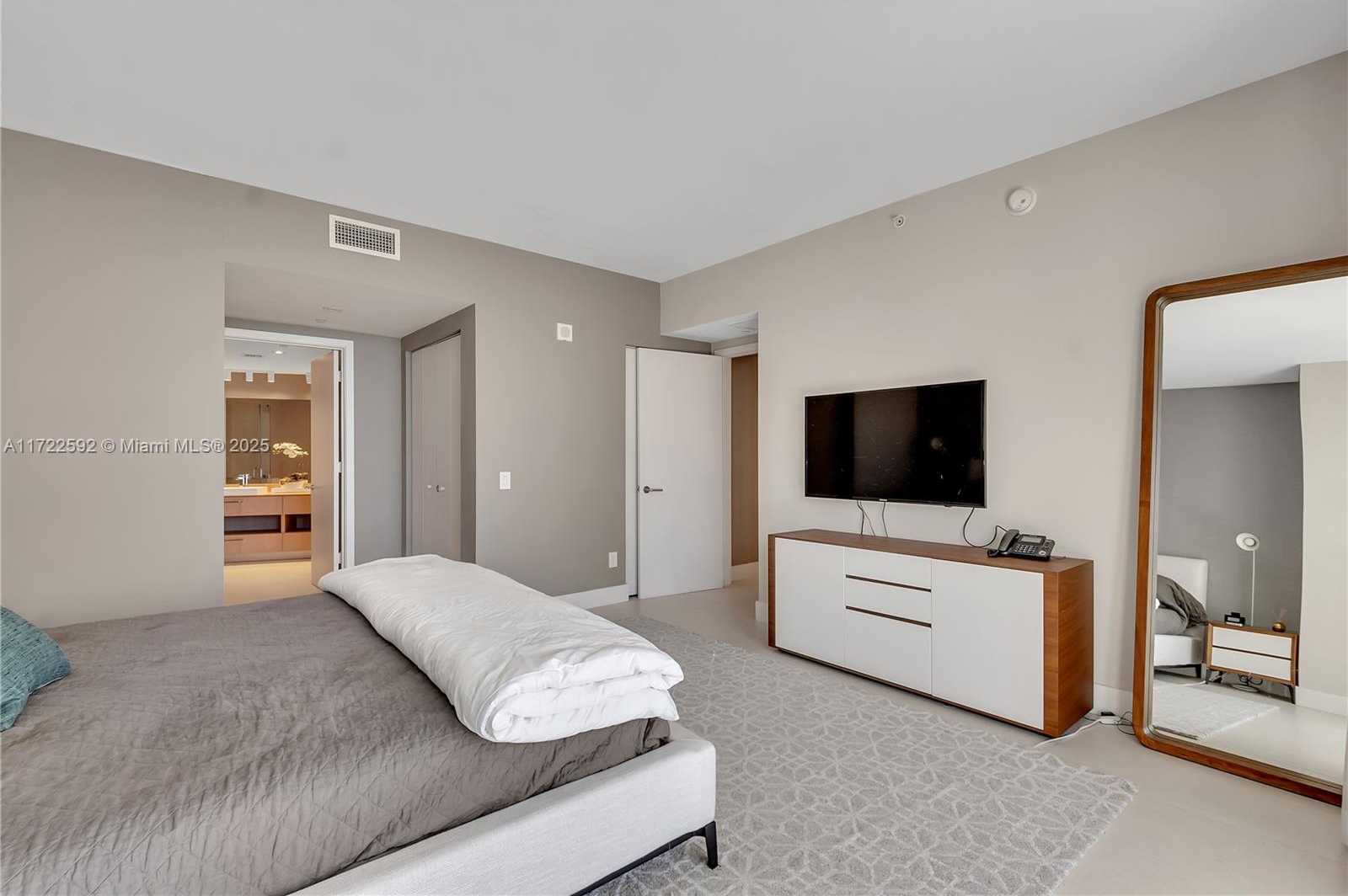 Small Image of 4111 SOUTH OCEAN DR #3601, Hollywood Number 13