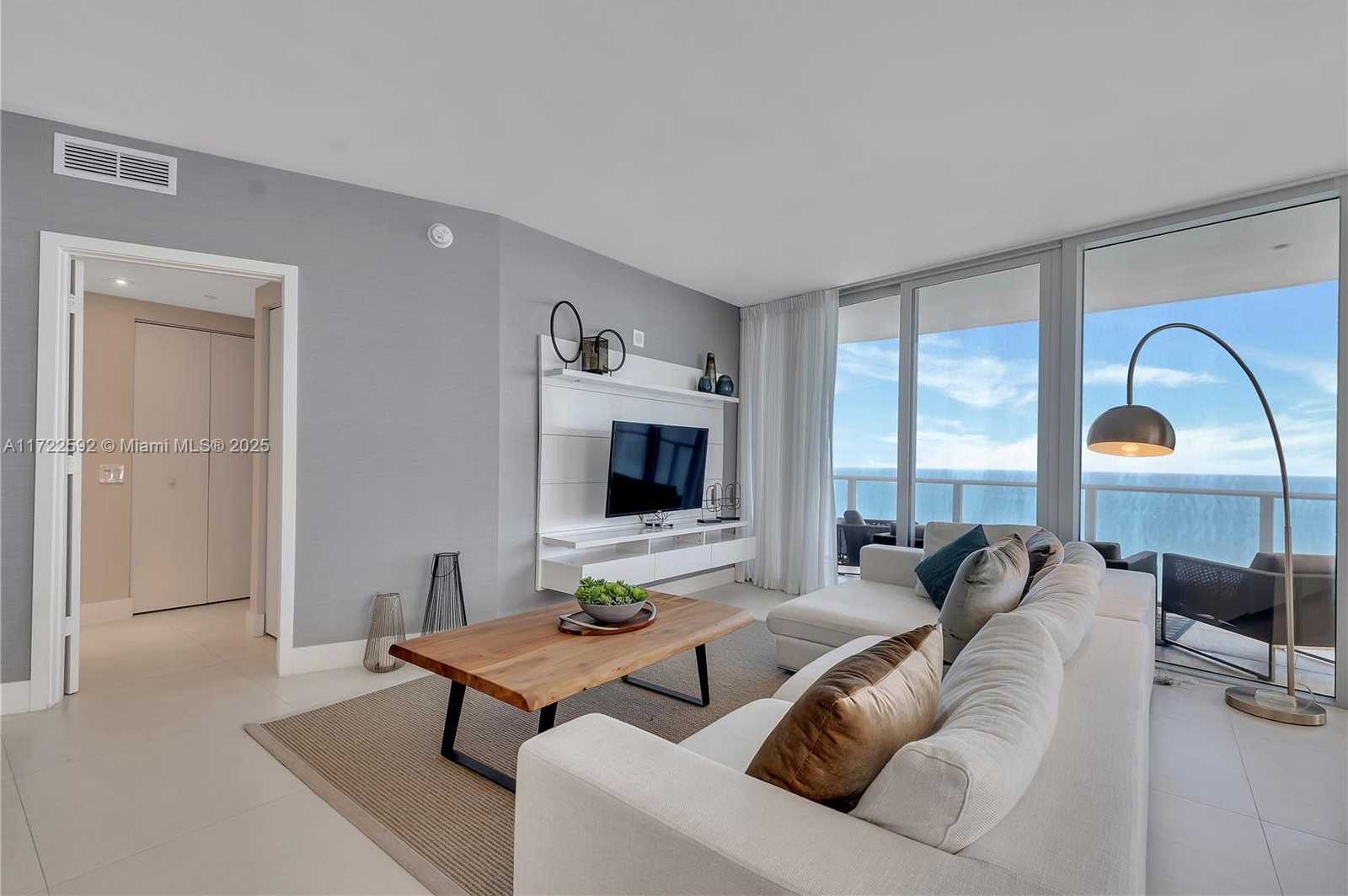 Small Image of 4111 SOUTH OCEAN DR #3601, Hollywood Number 2