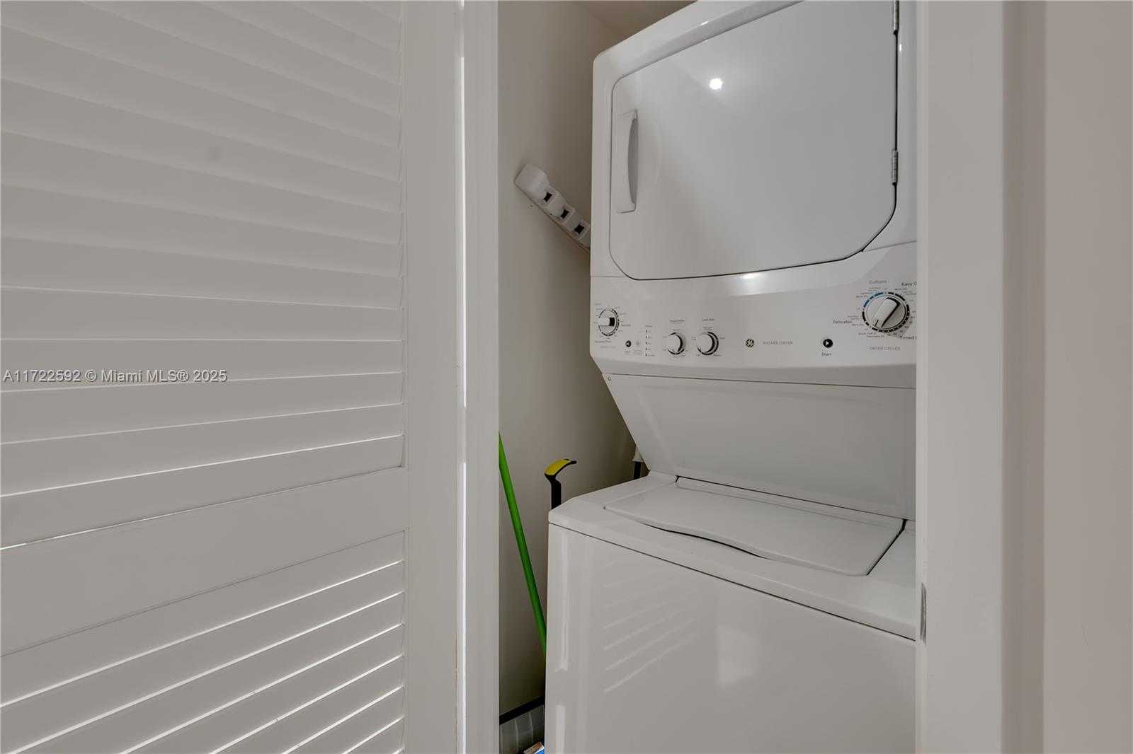 Small Image of 4111 SOUTH OCEAN DR #3601, Hollywood Number 28