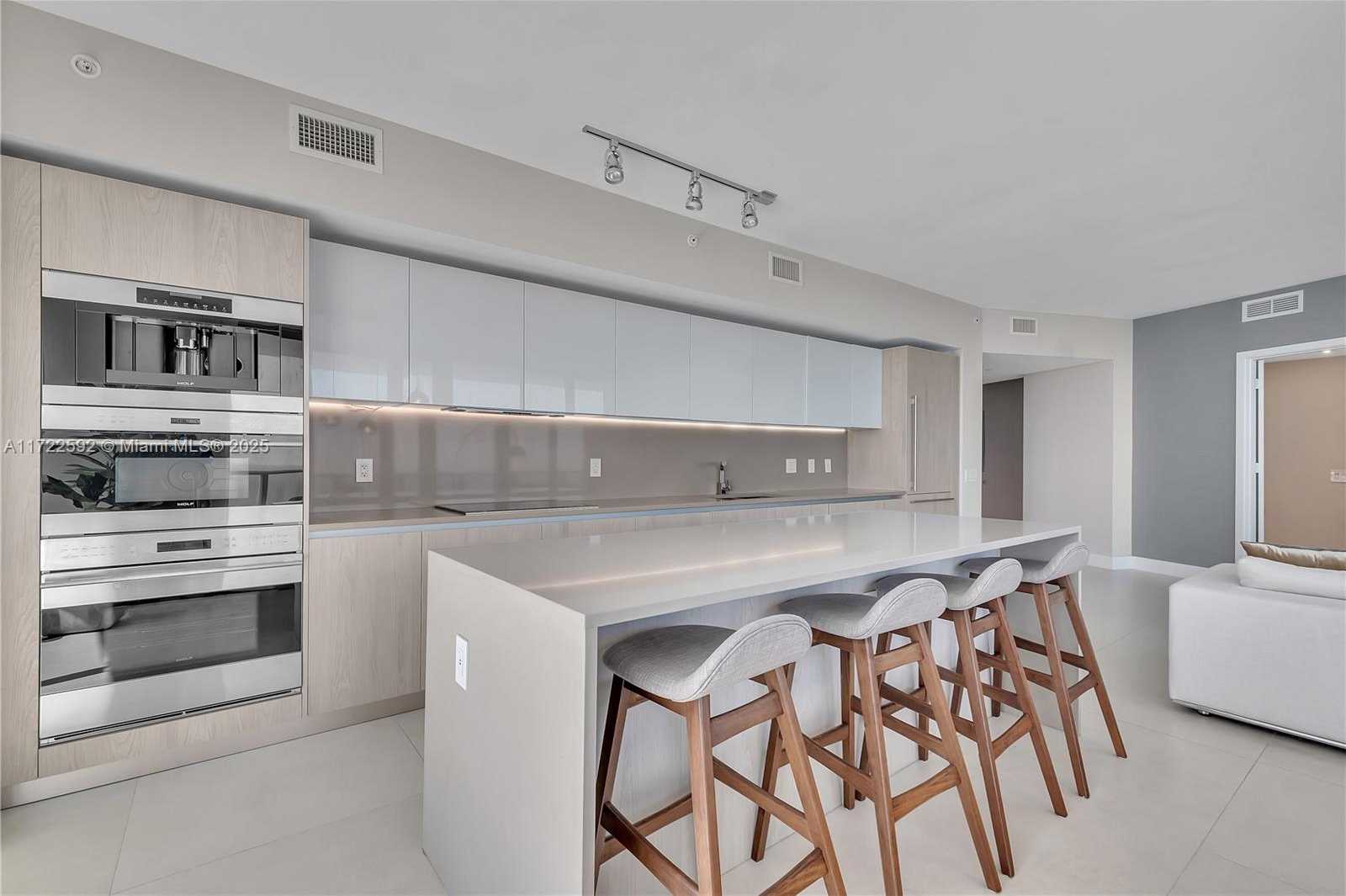 Small Image of 4111 SOUTH OCEAN DR #3601, Hollywood Number 5