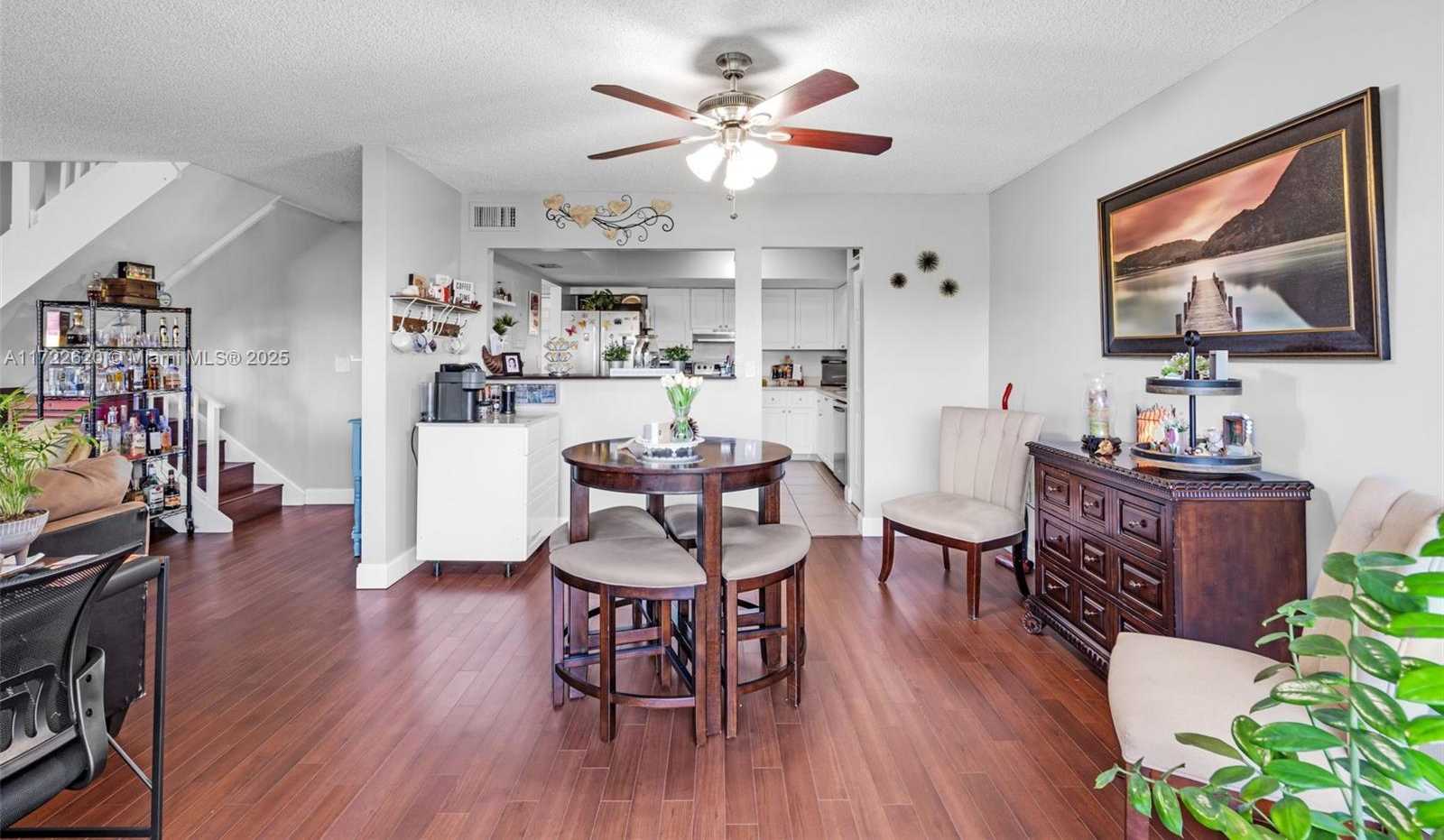 Small Image of 711 NORTH PINE ISLAND RD #406, Plantation Number 14