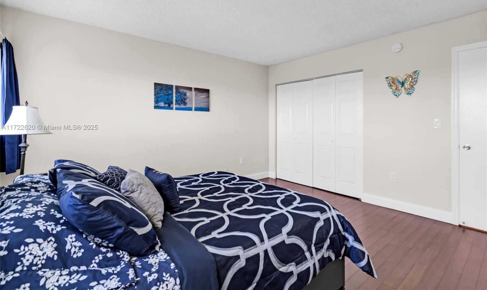 Small Image of 711 NORTH PINE ISLAND RD #406, Plantation Number 19