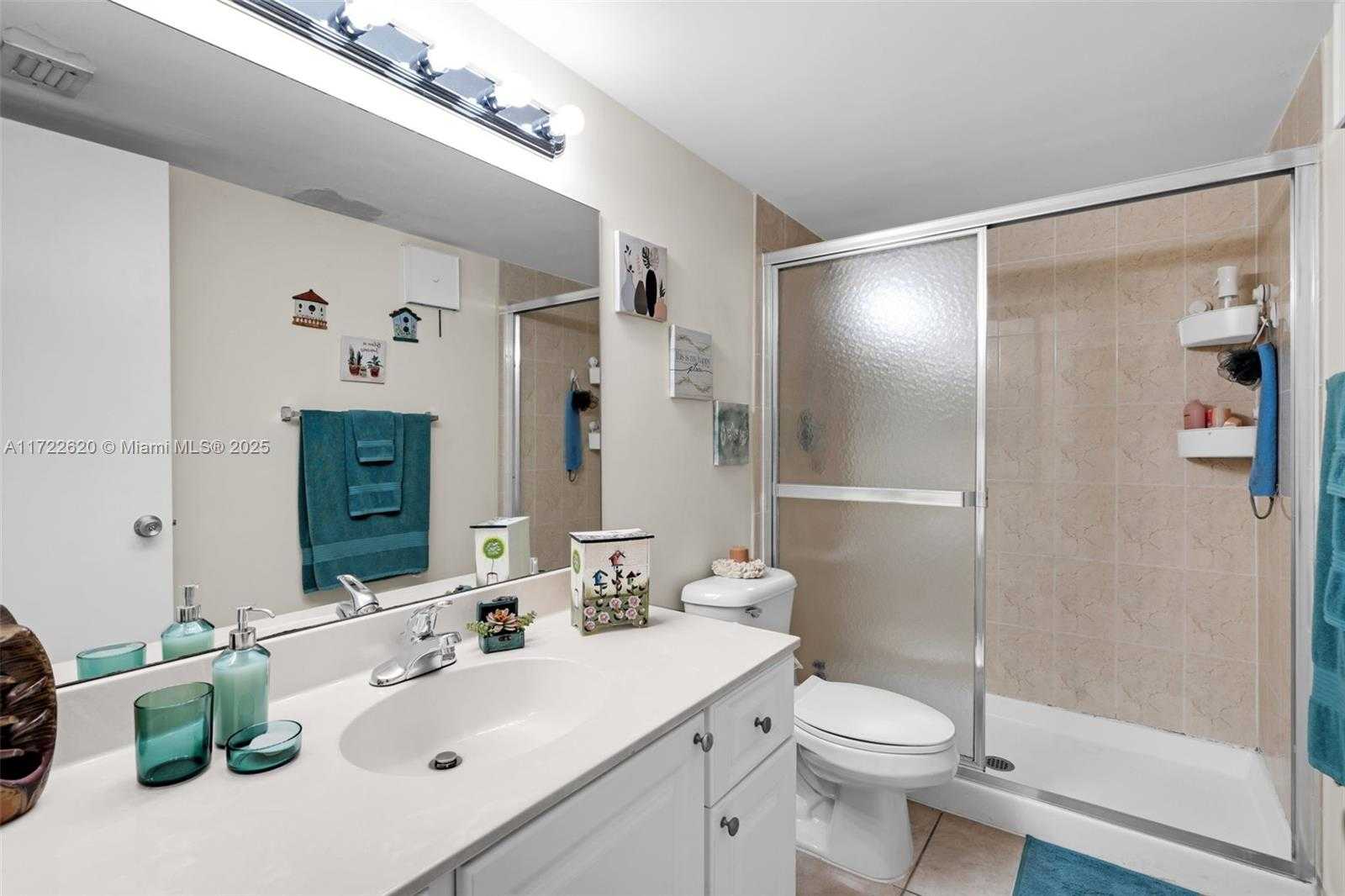 Small Image of 711 NORTH PINE ISLAND RD #406, Plantation Number 28