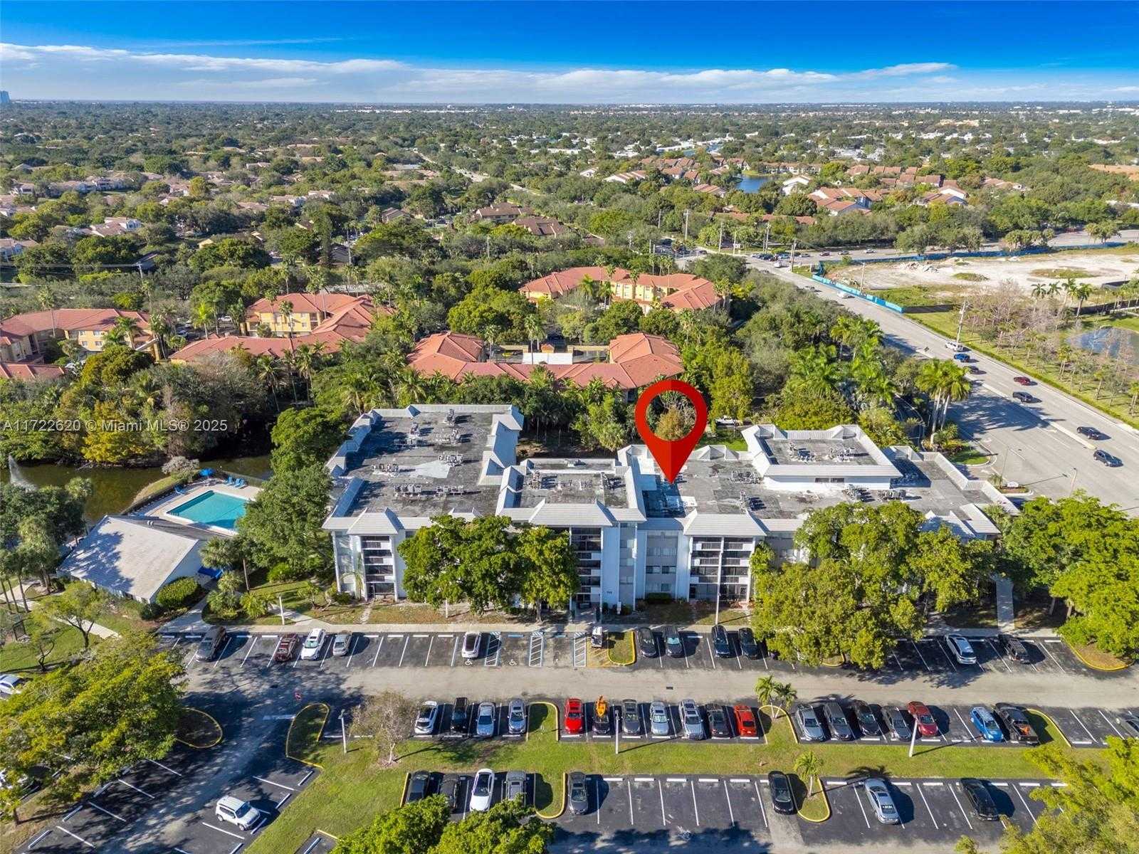 Small Image of 711 NORTH PINE ISLAND RD #406, Plantation Number 30