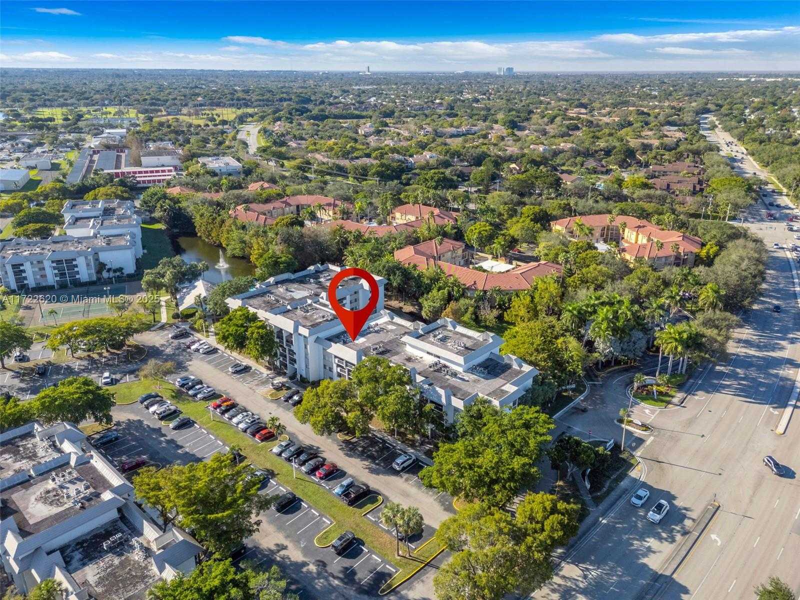 Small Image of 711 NORTH PINE ISLAND RD #406, Plantation Number 32