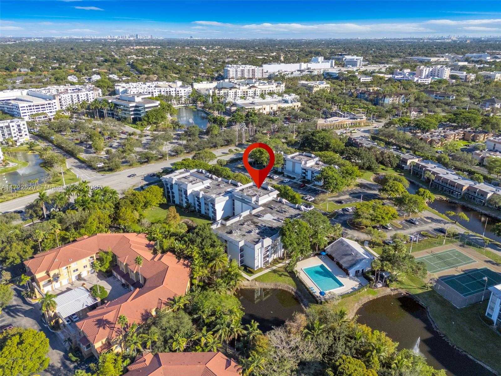 Small Image of 711 NORTH PINE ISLAND RD #406, Plantation Number 36