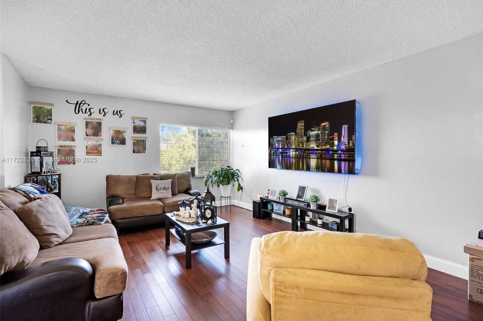 Small Image of 711 NORTH PINE ISLAND RD #406, Plantation Number 8