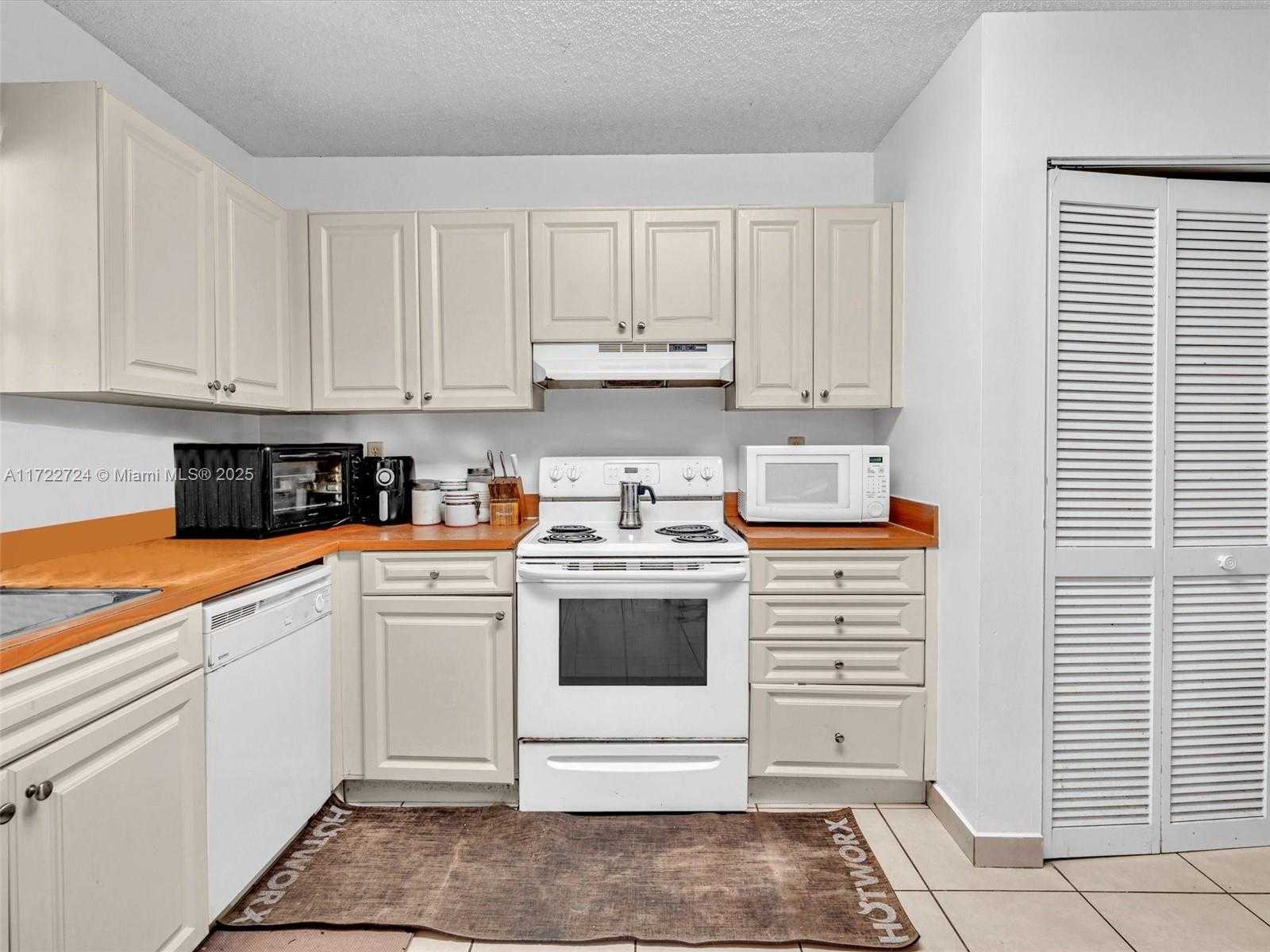 Small Image of 12240 ROYAL PALM BLVD #C-5, Coral Springs Number 18
