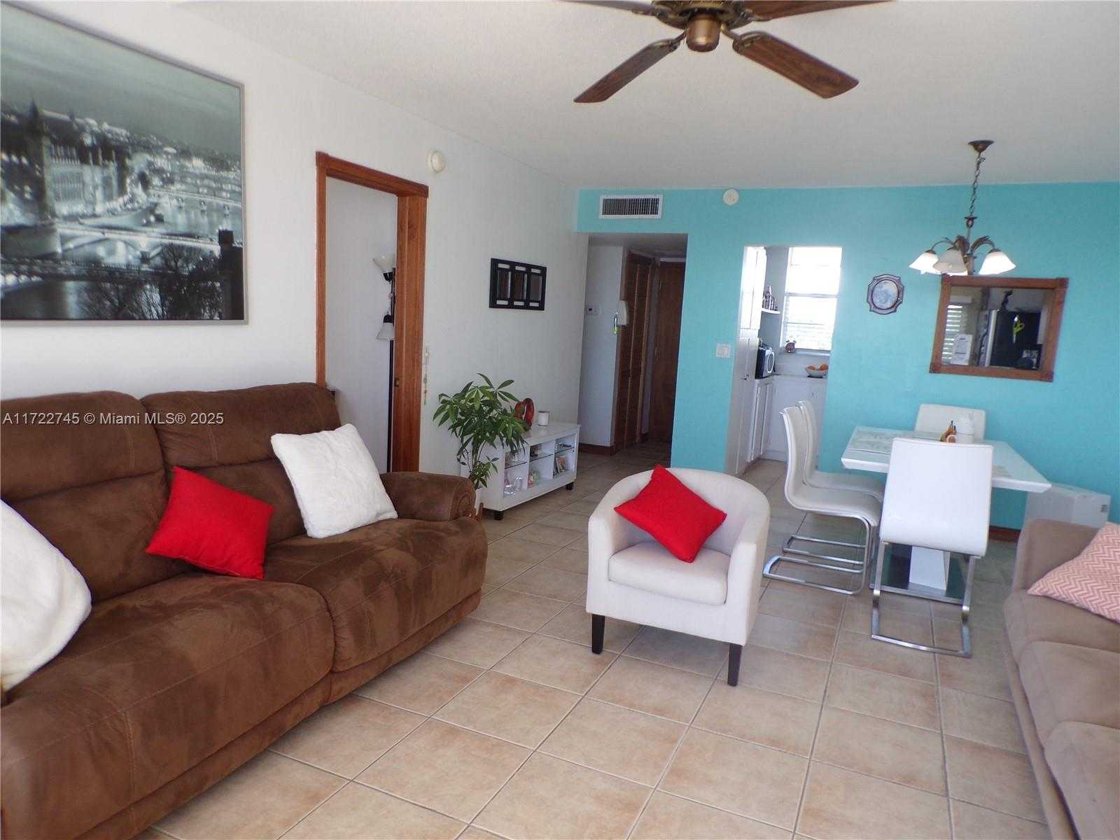 Small Image of 3010 MARCOS DR #R412, Aventura Number 18