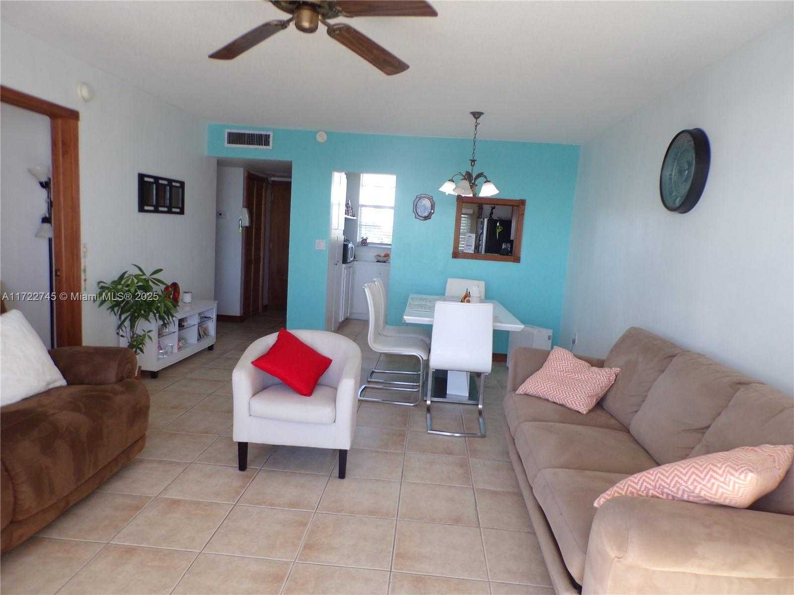 Small Image of 3010 MARCOS DR #R412, Aventura Number 20