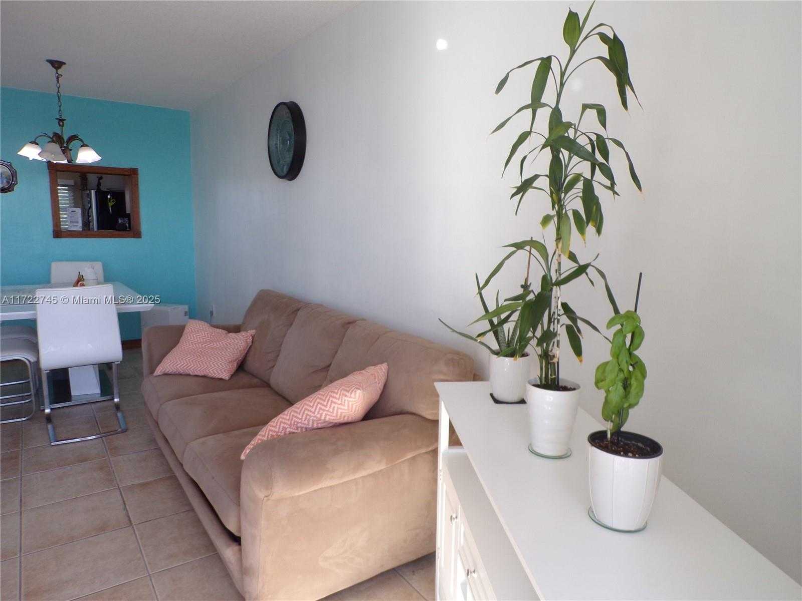 Small Image of 3010 MARCOS DR #R412, Aventura Number 22