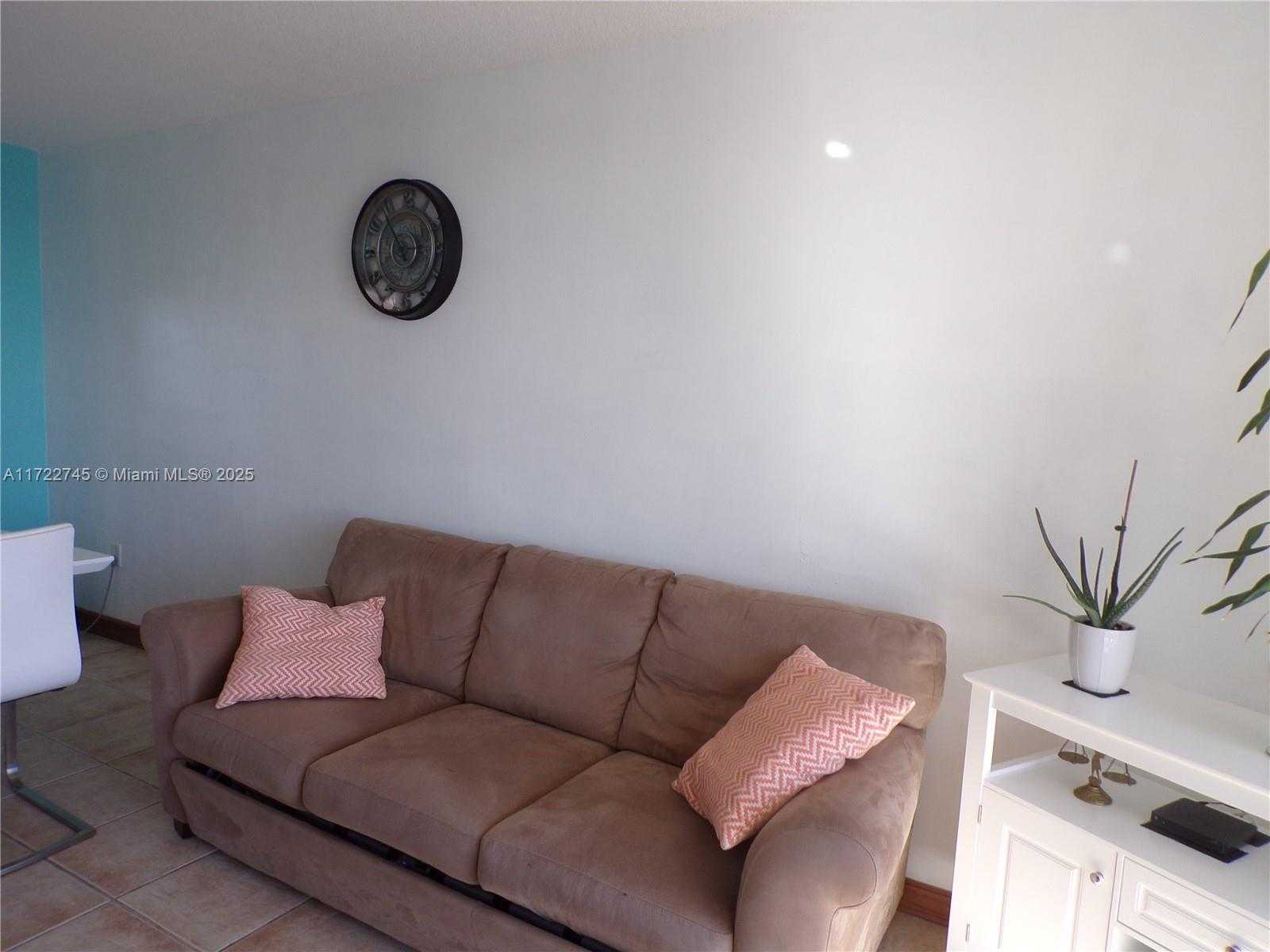 Small Image of 3010 MARCOS DR #R412, Aventura Number 23