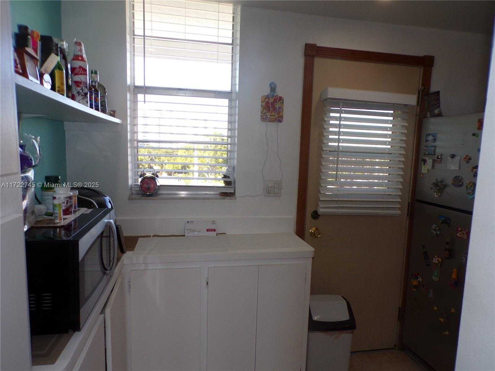 Small Image of 3010 MARCOS DR #R412, Aventura Number 31