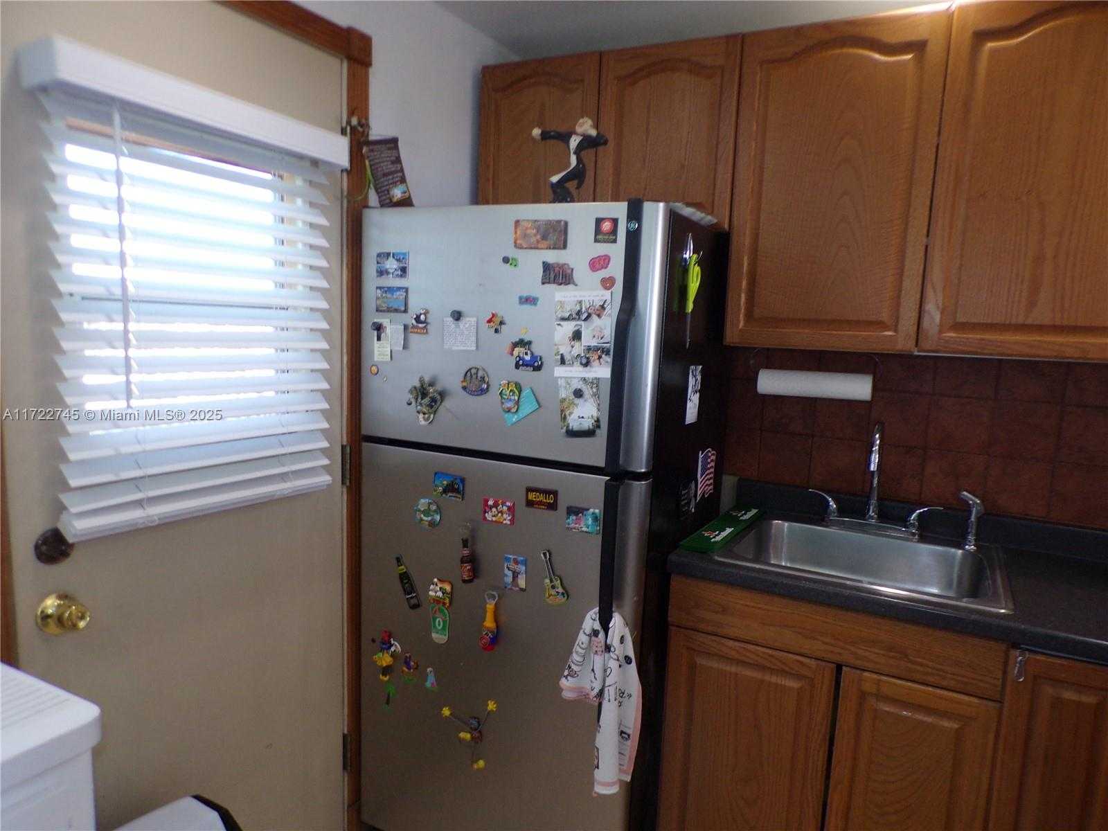 Small Image of 3010 MARCOS DR #R412, Aventura Number 32