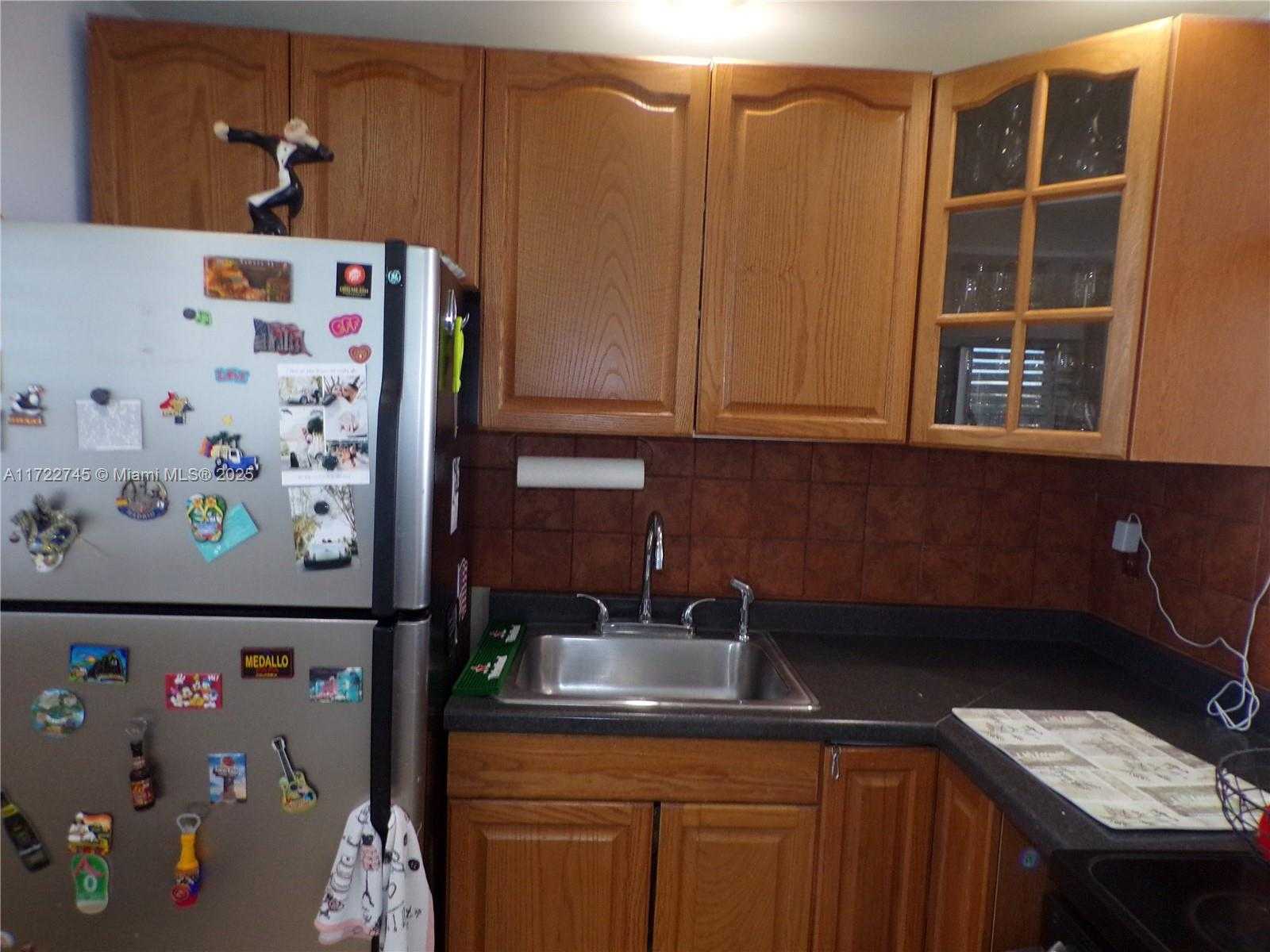 Small Image of 3010 MARCOS DR #R412, Aventura Number 33