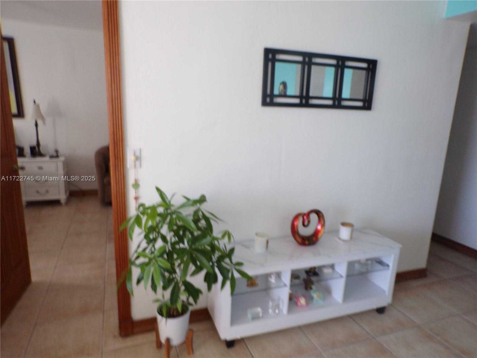 Small Image of 3010 MARCOS DR #R412, Aventura Number 39