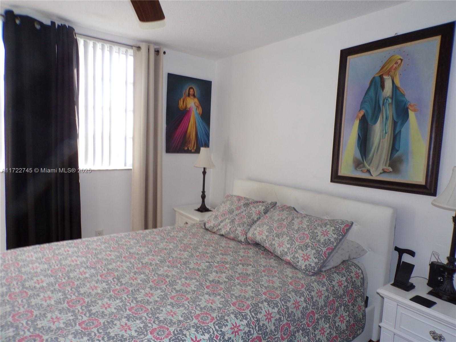 Small Image of 3010 MARCOS DR #R412, Aventura Number 40