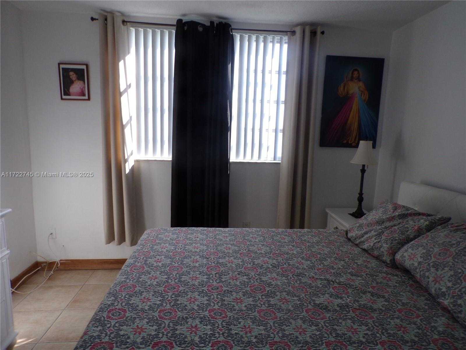 Small Image of 3010 MARCOS DR #R412, Aventura Number 41