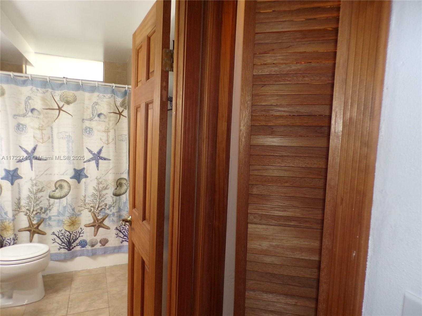 Small Image of 3010 MARCOS DR #R412, Aventura Number 45