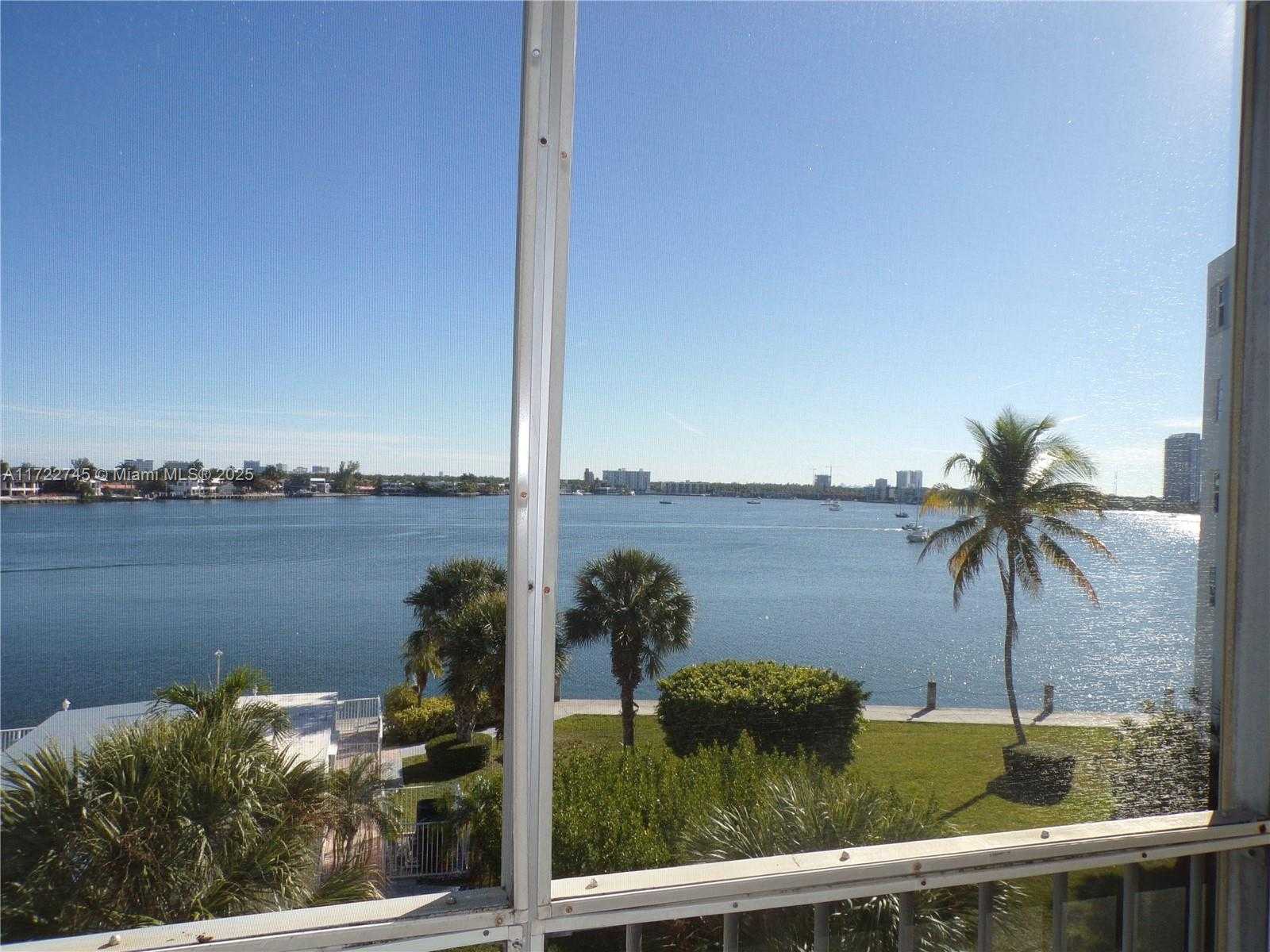 Small Image of 3010 MARCOS DR #R412, Aventura Number 8