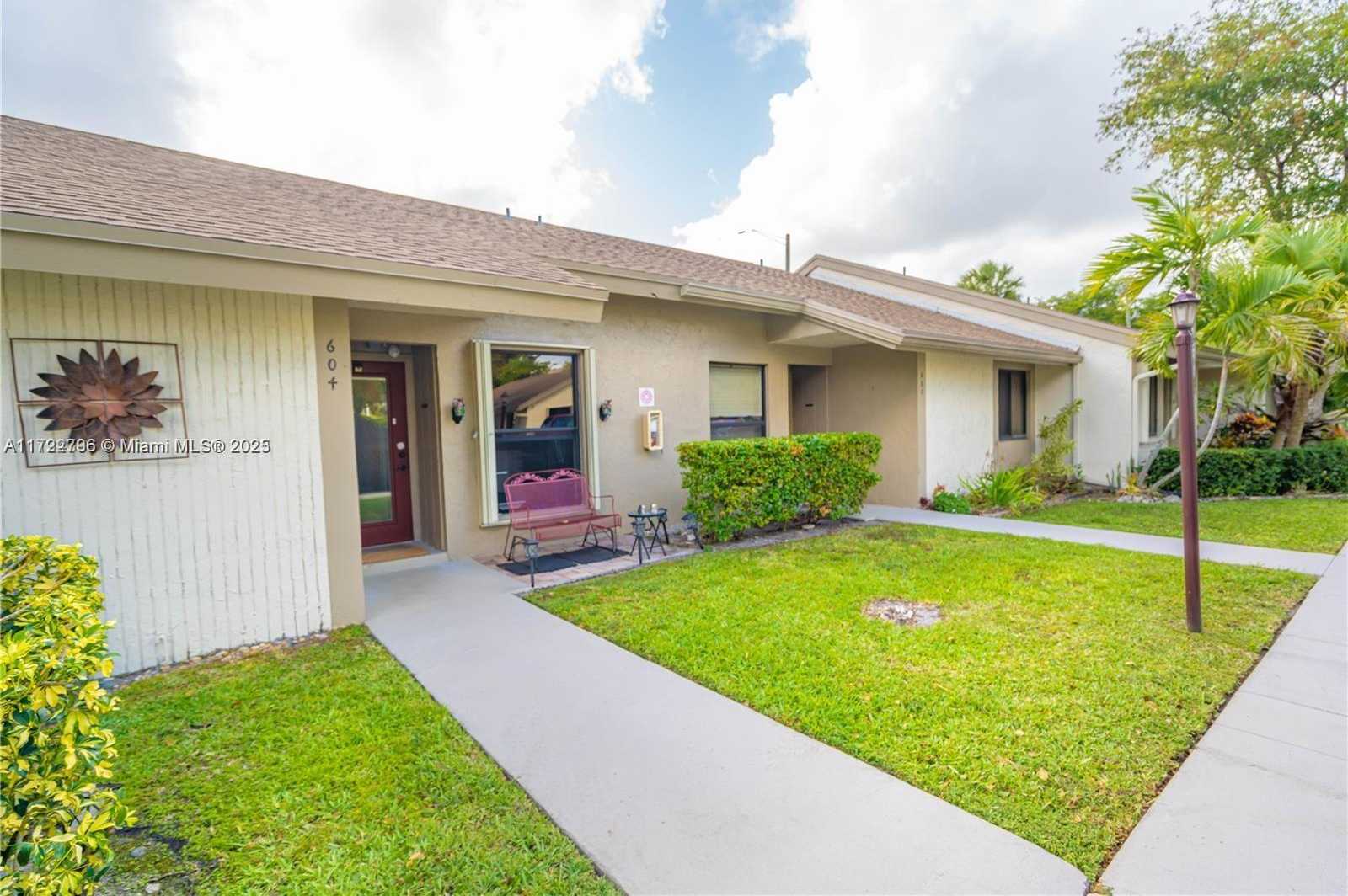 Small Image of 3078 SOUTH OAKLAND FOREST DR #604, Oakland Park Number 2