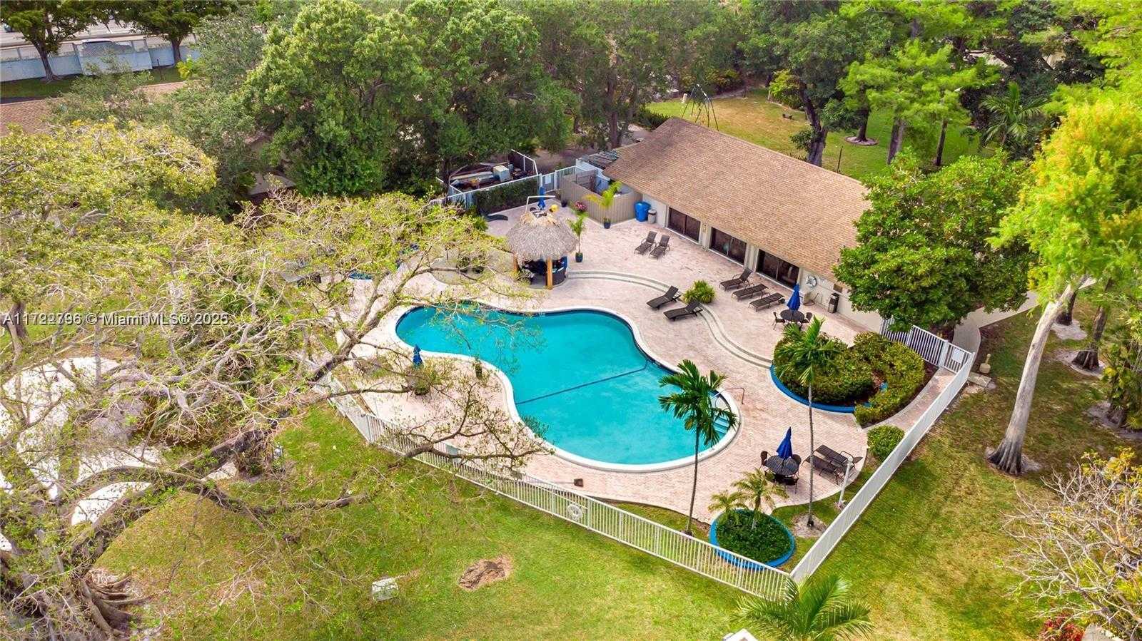Small Image of 3078 SOUTH OAKLAND FOREST DR #604, Oakland Park Number 21