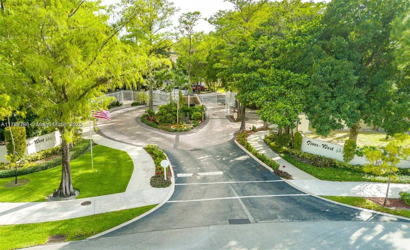 Small Image of 3078 SOUTH OAKLAND FOREST DR #604, Oakland Park Number 32