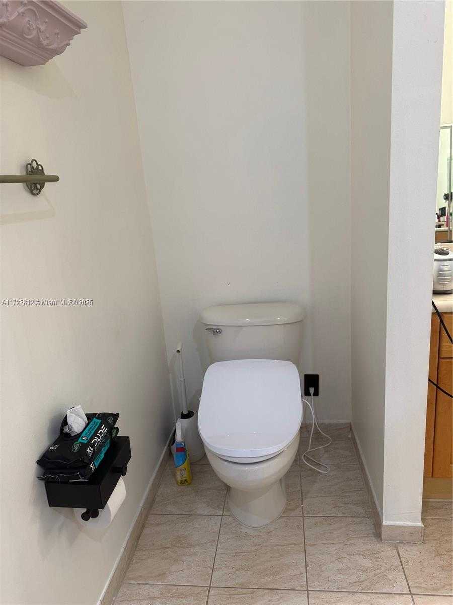 Small Image of 6421 BELLA CIR #303, Boynton Beach Number 12