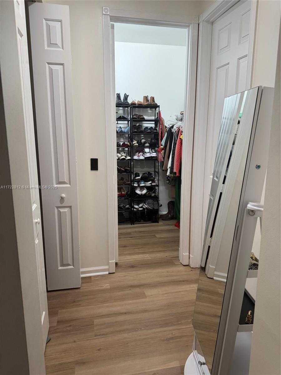 Small Image of 6421 BELLA CIR #303, Boynton Beach Number 8
